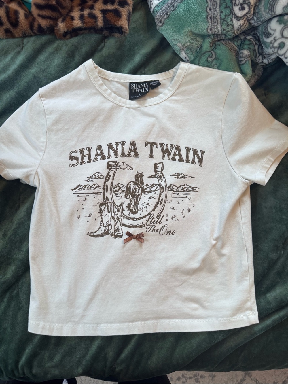 Shania Twain crop top